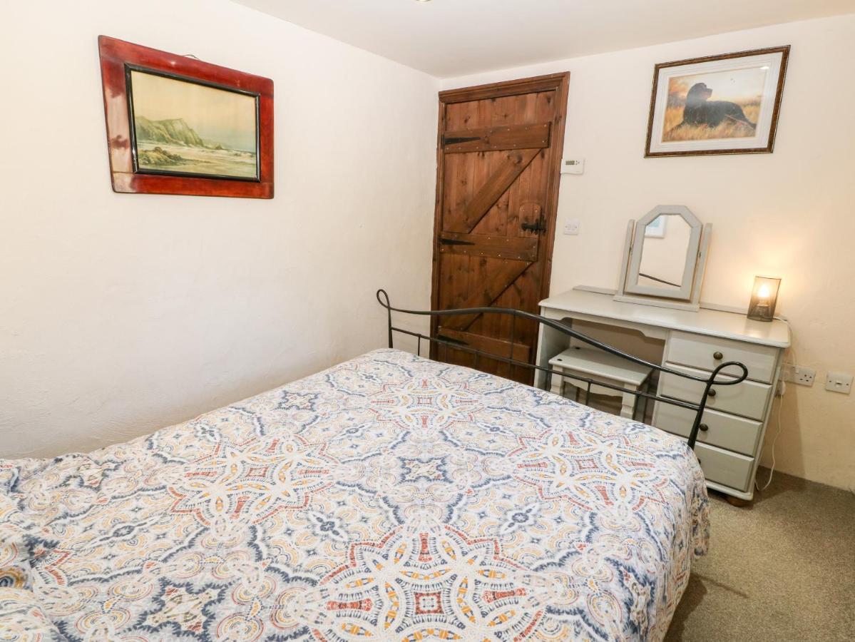Bwthyn Yr Helyg Willow Cottage Llannor Eksteriør billede